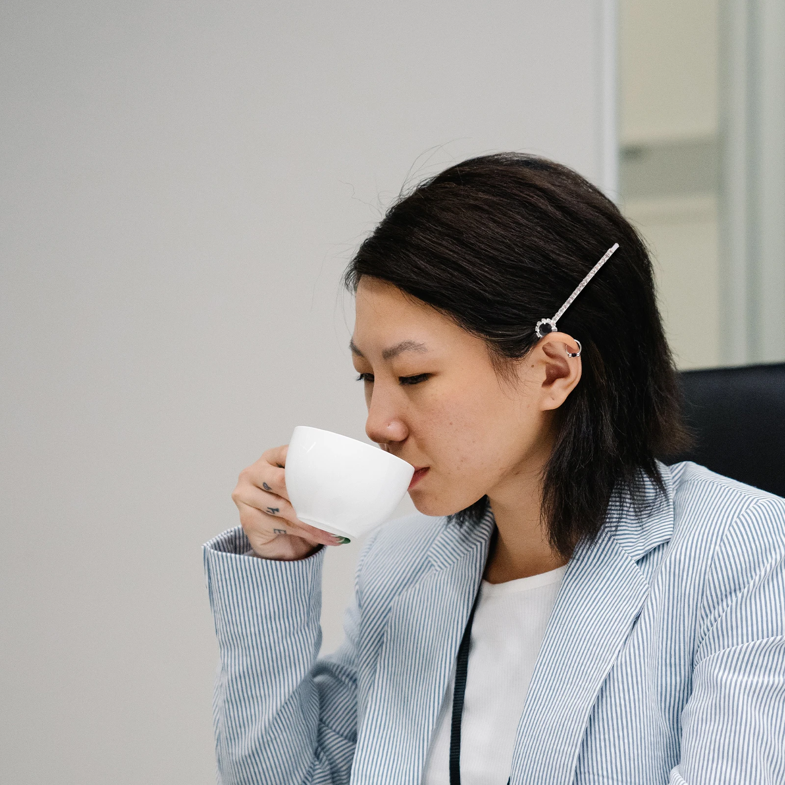 

6Pcs Rhinestone Hair Clips Fashion Jewelry for Women Girls Party Wedding Daily Use White Blue Black Crystal Yellow