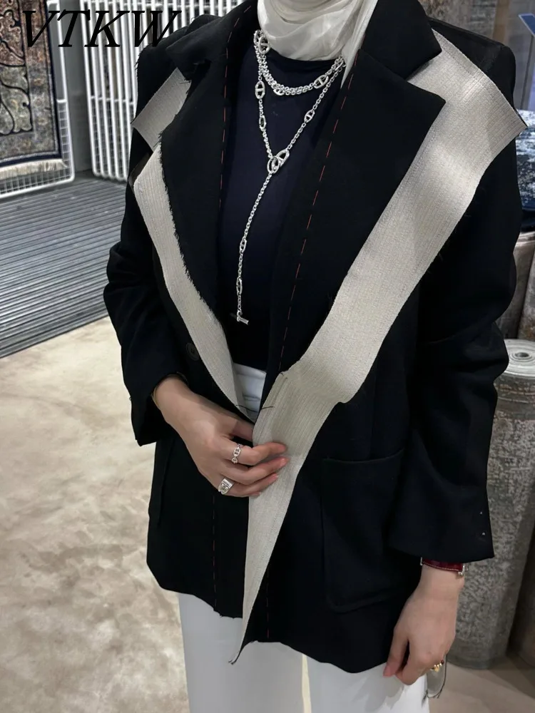 

VTKW A Black 2025 Spring New Design Women's Blazer With A Loose And Wide Collar. High-quality Faux Two-piece Suit Jacket