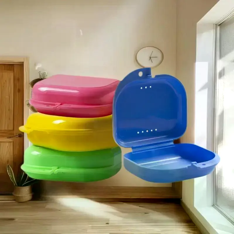 

Orthodontic Retainer Case; Plastice Portable Denture Box design for Aging Population.