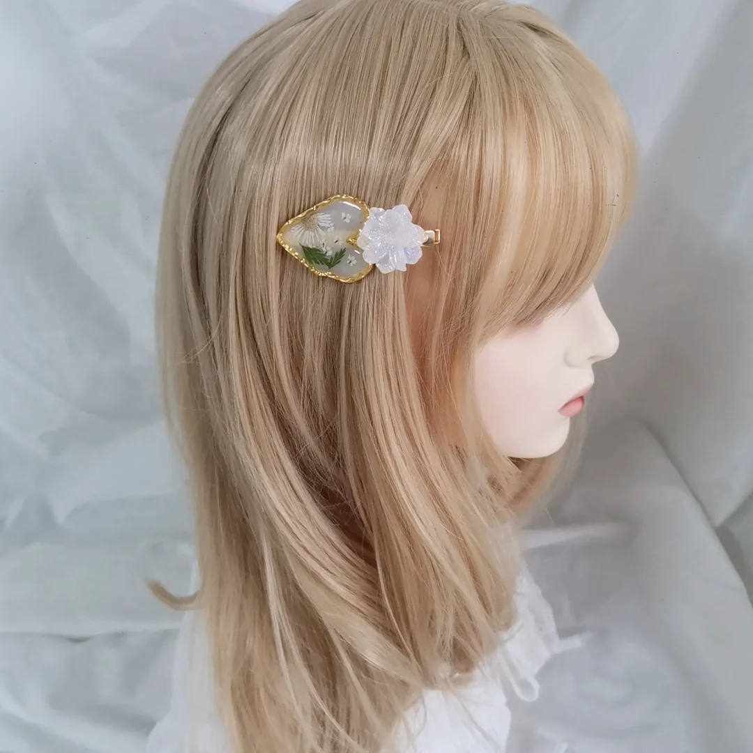 3174 Wholesale 1/5/10pcs Plant Specimen Dried Flower Hair Clip Duckbill Clip Heart Gentle Retro Style Flower Hair Accessory