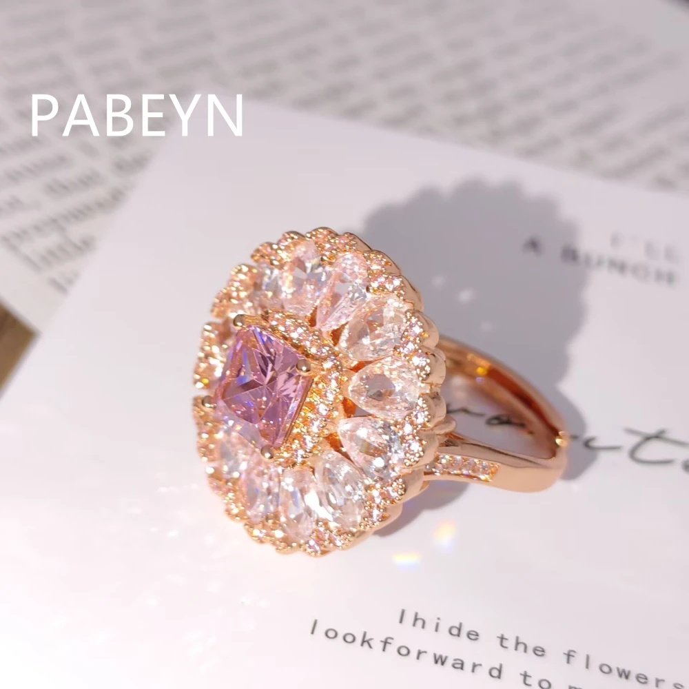 925 Sterling Silber Roségold Zirkon-Ring mit Strahlendem Rosa Herzstück, Birnenförmigem Halo, Gewelltem Pavé-Rand, Glamouröser, Luxuriöser Schmuck – Detail 1