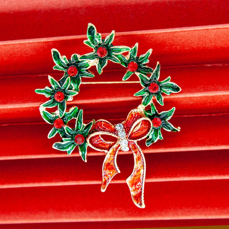 2024 Enamel Bouquet Brooches Red Green Rhinestone Bowknot Collar Pins Winter Jewelry For Women Men Hat Coat Suit Xmas Gifts