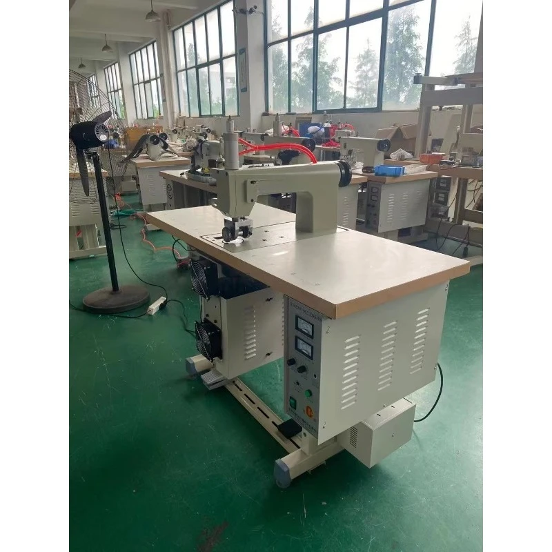 Factory Priced Ultrasonic Lace Sewing Machine for Clothing & Bath Clothes Machinery & Industrial Equipment