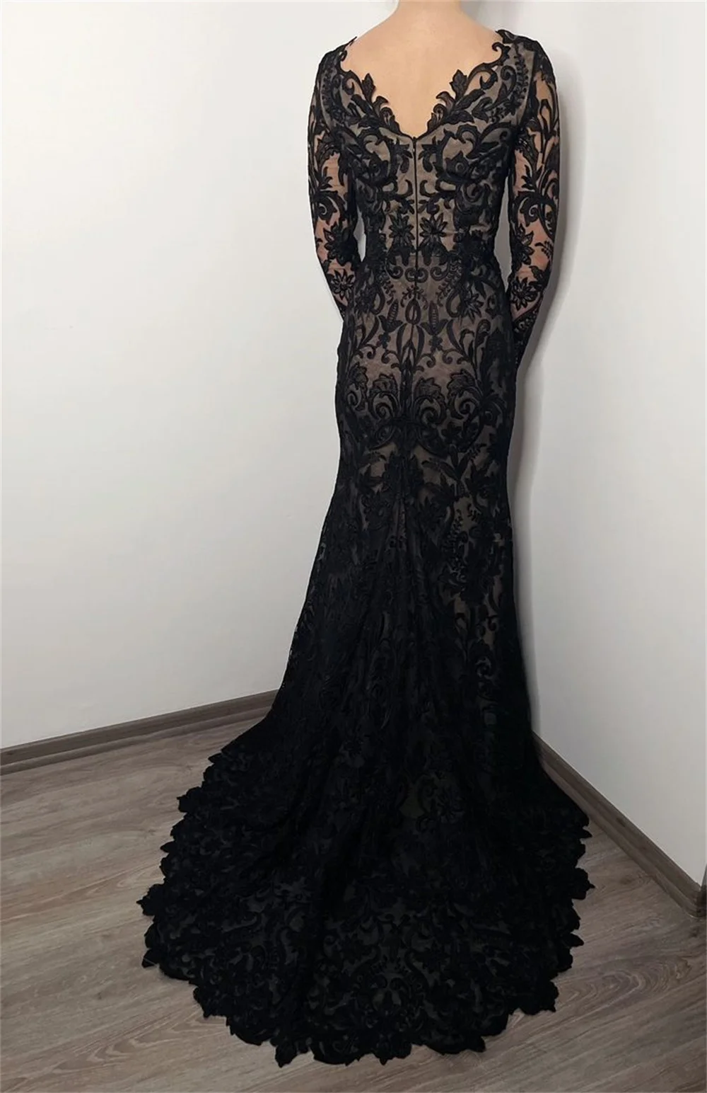Amanda Black Lace Embroidery Tulle Prom Dress Sexy V-neck Long Sleeves فستان حفلات الزفاف Elegant Long Train vestidos de festa