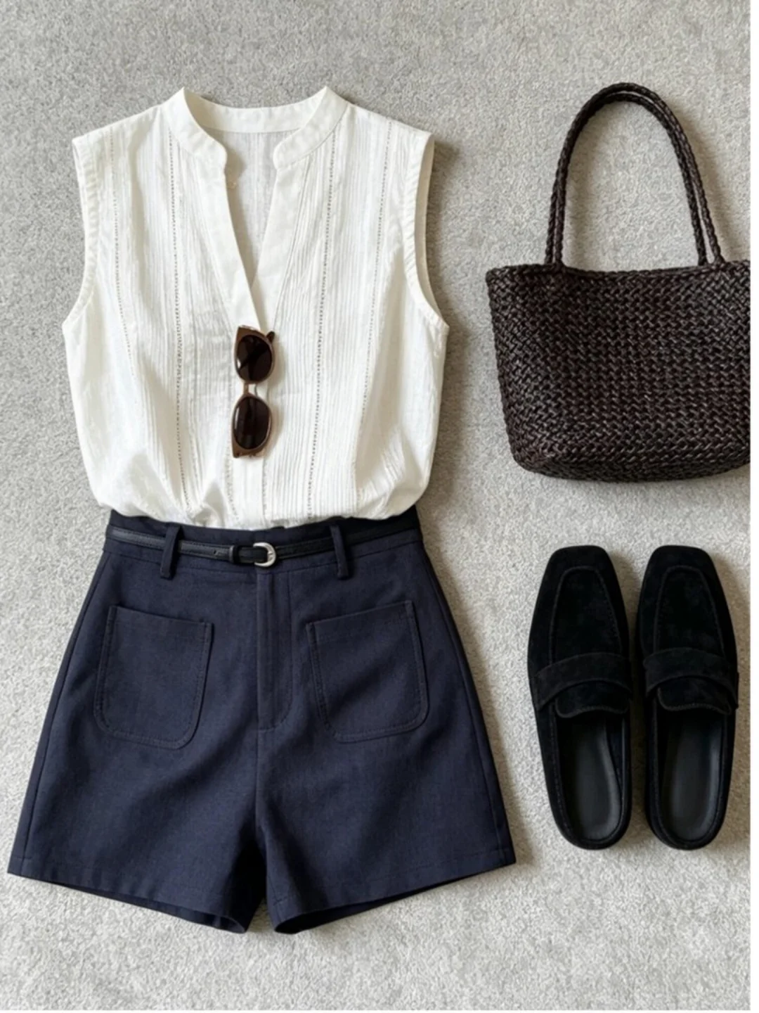 

Chic White Sleeveless Vest And Wide Leg Shorts Women's Two Piece Set Fashionable Summer Outfit Breathable Lightweight Clothing