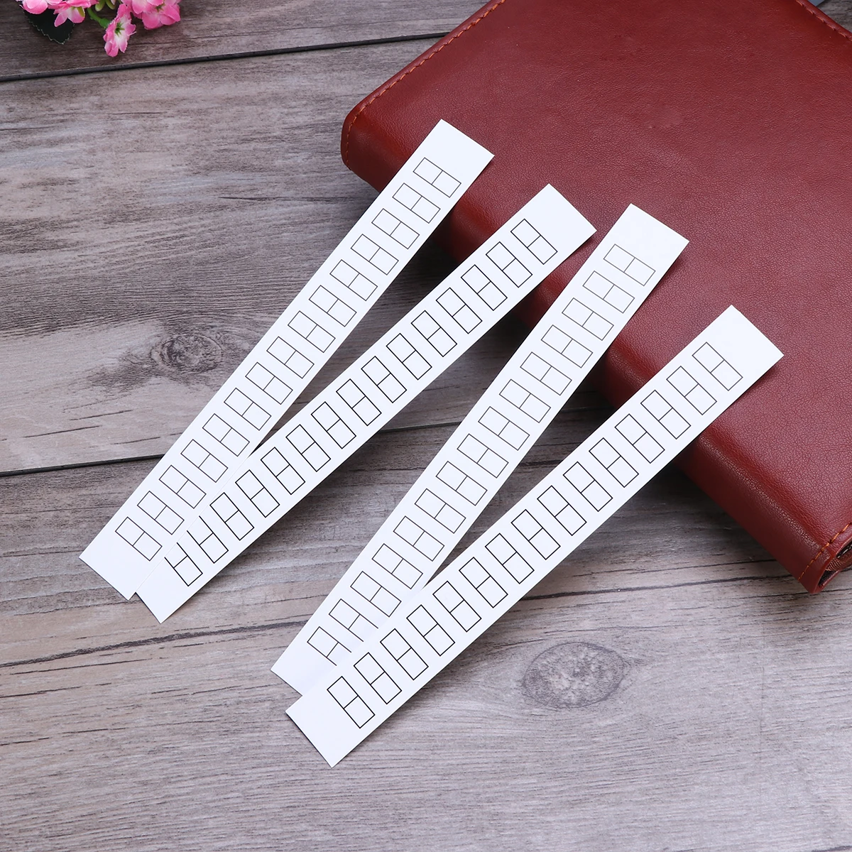 

30 Positions Embroidery Floss Organizer Tangle-Free Thread Storage Card for Cross Stitch Projects Cards