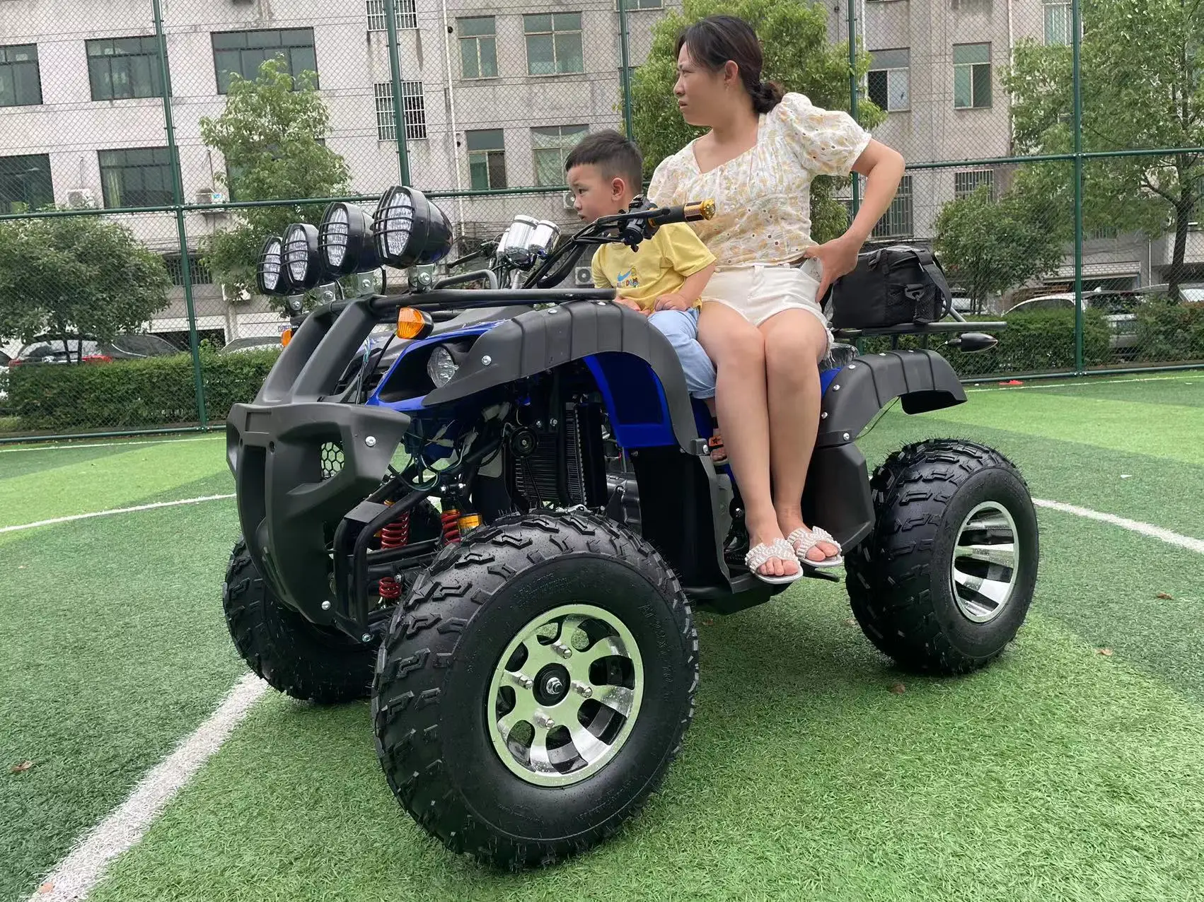 250cc Motor 12v Atv 2x4 Automatic 2wd 4 Stroke Air Cooled Front Drum Rear Disc Atv C f Moto 30 0cc 2x4 Chain Drive Gas / Diese