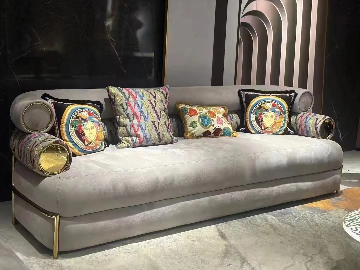 di- Curved Back Embroidered Fabric Sofa Modern Design Furniture Sofa Frosted Velvet Stainless Steel Tube Titanium Frame Sofa&