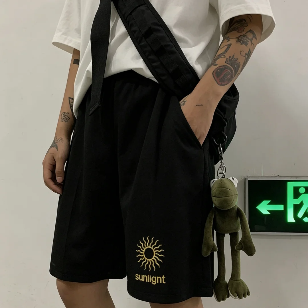 2026 Japanese Vintage Sun Embroidery Black Five Point Shorts Loose Drawstring Casual Sweat Shorts