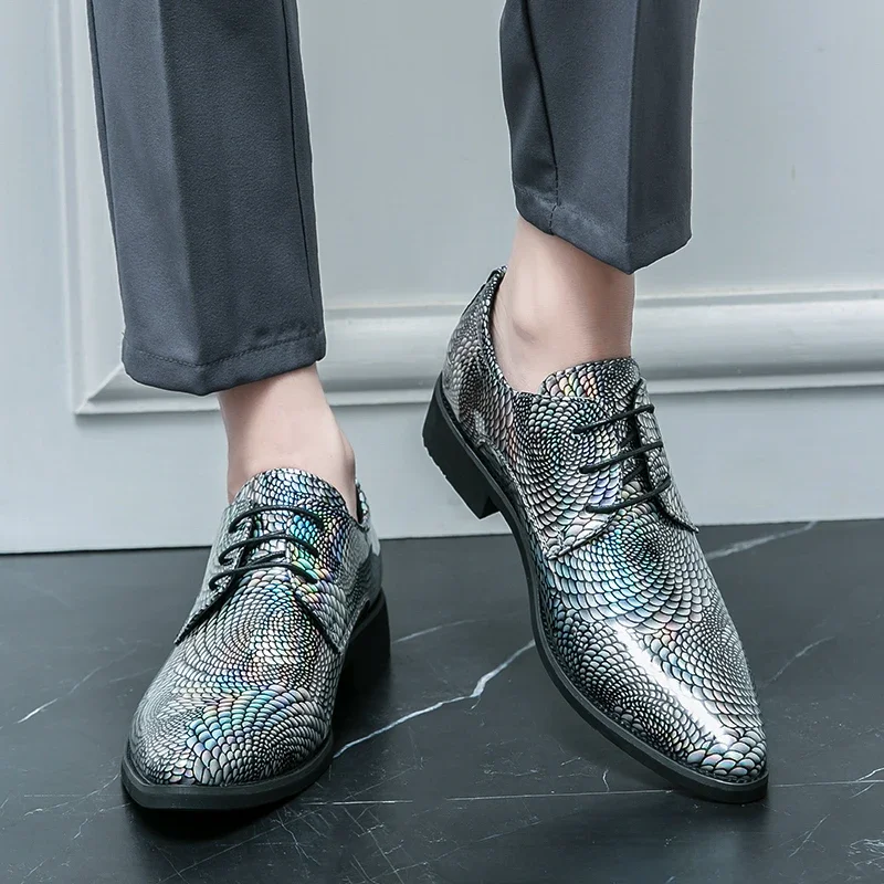 

Новые мужские кожаные туфли с острым носком 46, 47, большие размеры 48, деловая официальная одежда, лакированная кожа на шнуровке, осветляющая рост лица