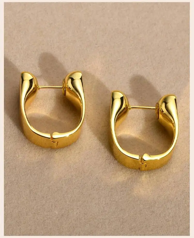 Vnox 1 Paar geometrische Ohrringe mit Herzkreis-Motiv für Damen, goldfarbener, wasserdichter, klobiger Ohrring aus Edelstahl, trendiges Schmuckgeschenk – Detail 2