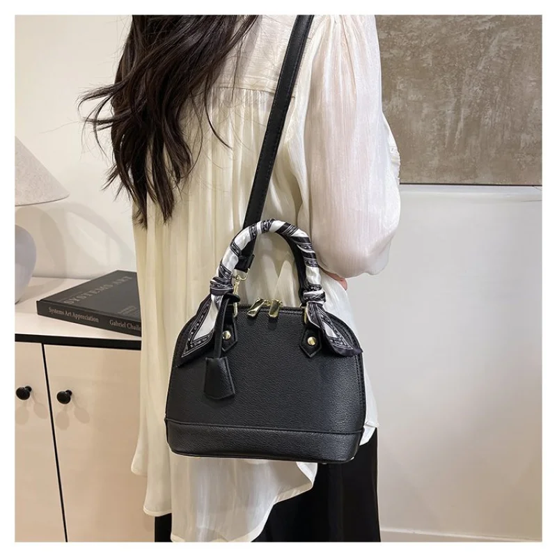 

Fashionable Ladies Crossbody-Bag Crafted From Ocean-Printed Leather Featuring Classic Paris High-End Daily Look​