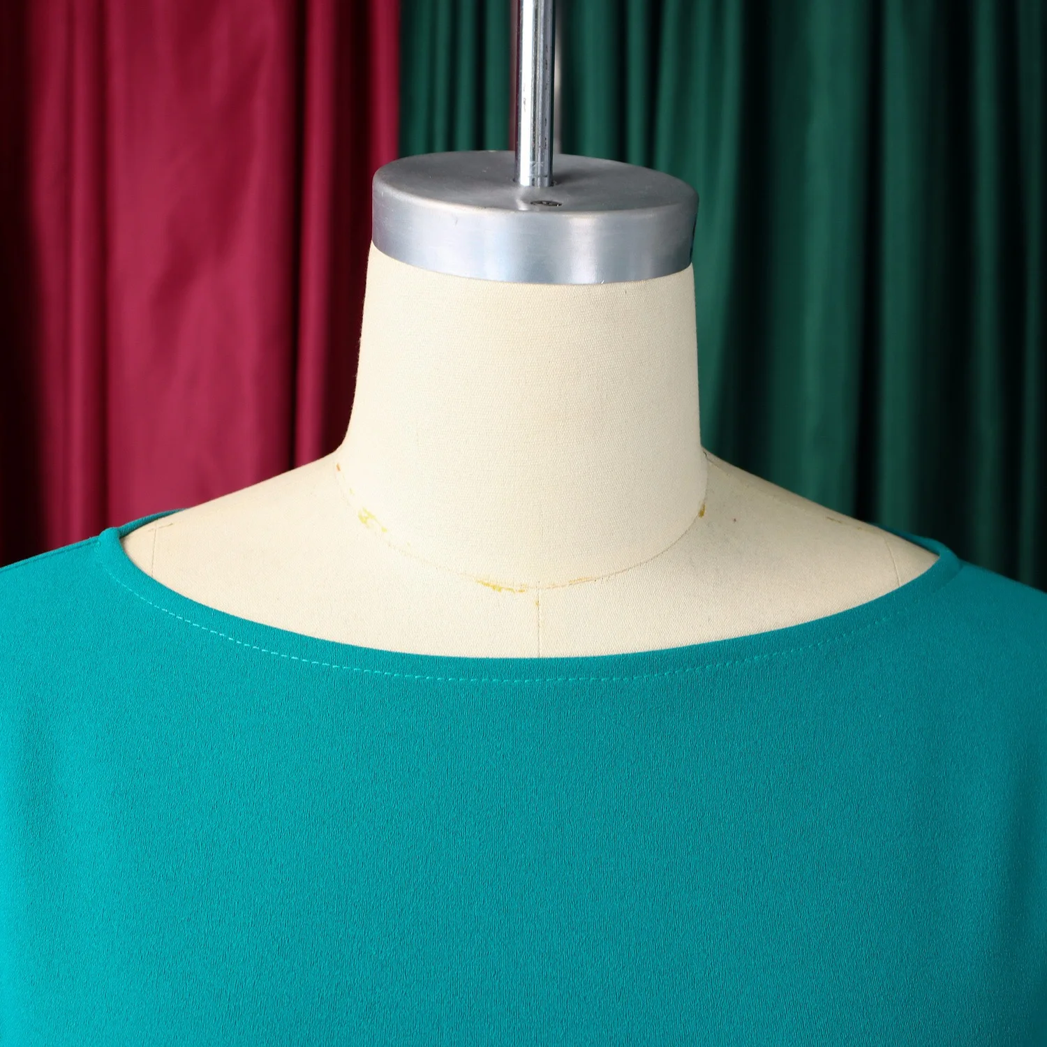 فساتين مكتب أنيقة 2026 جديدة رقبة دائرية وأكمام طويلة حزام خصر مطوي منتصف العجل موضة احترافية للسيدات رداء حفلة عيد ميلاد #5