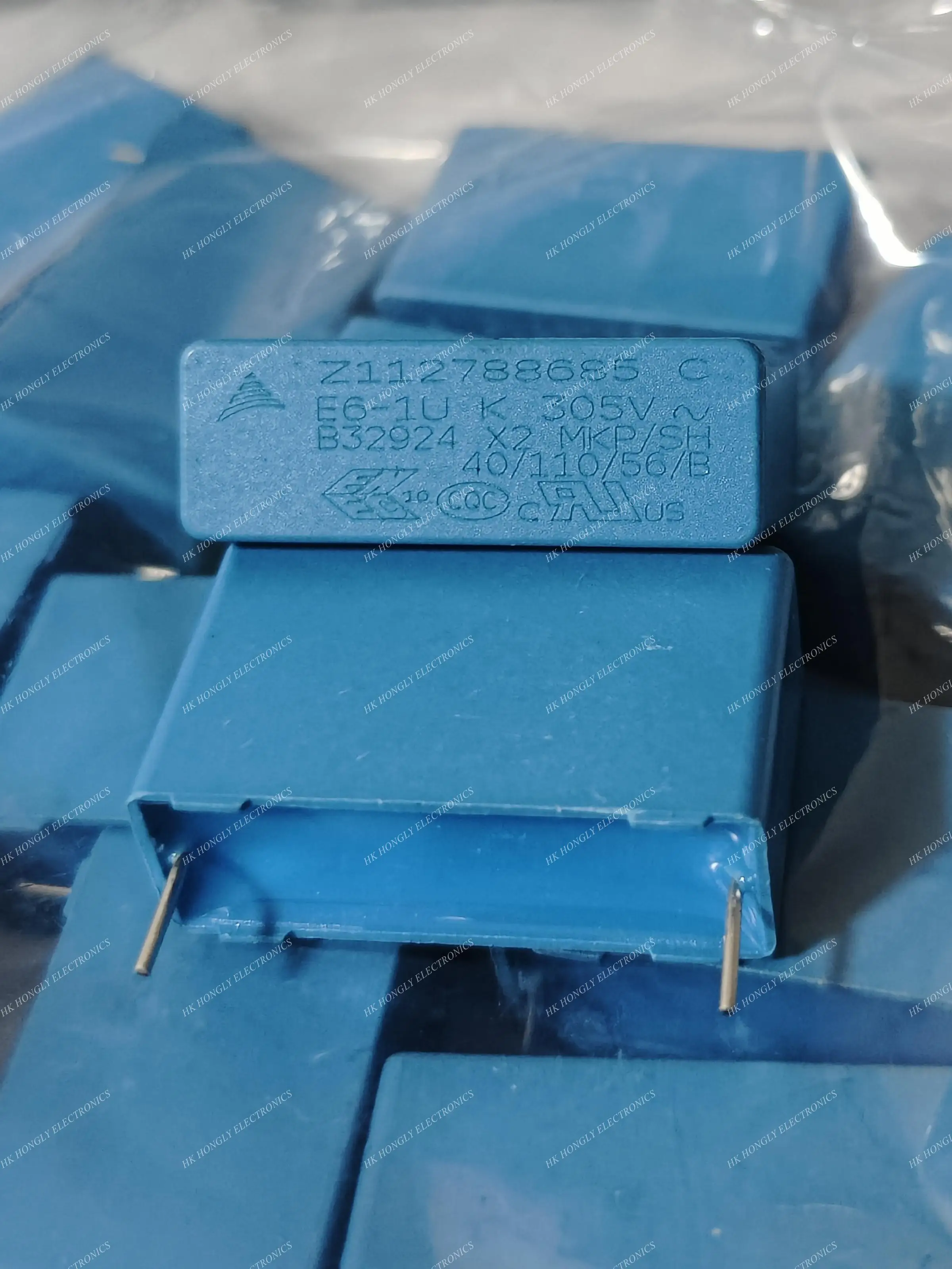 2PCS B32924 X2 MKP/SH C U68 1U K=10% M=20% 305V 0.68UF 1UF 684 105 P=27.5mm  FILM CAPACITOR