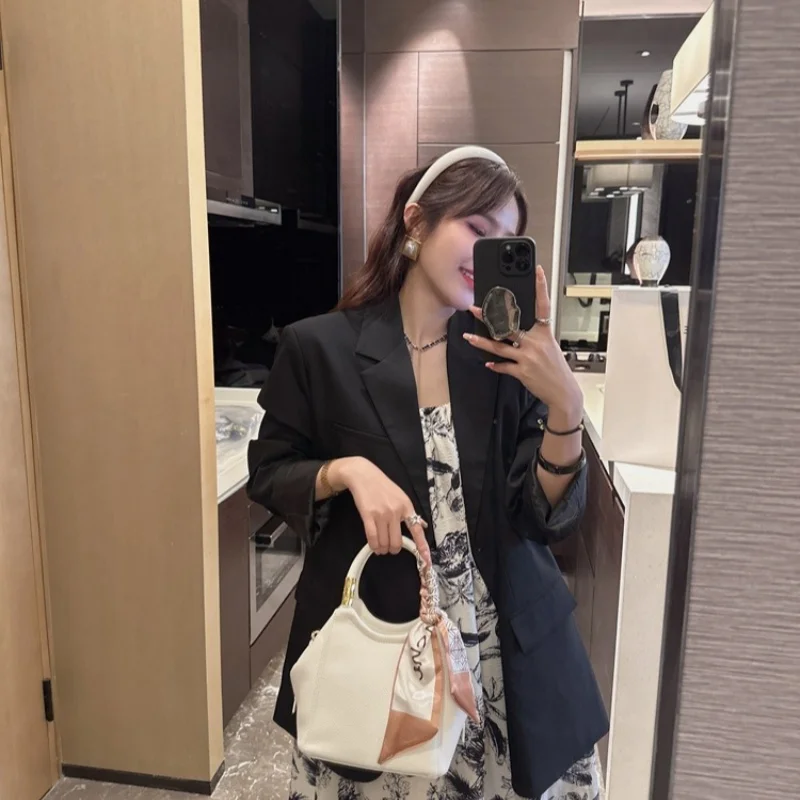 Luxury and Niche Bags High-End Handbag Bucket Bag Women's Crossbody Bag Women's Bag One Shoulder Trendy Bag