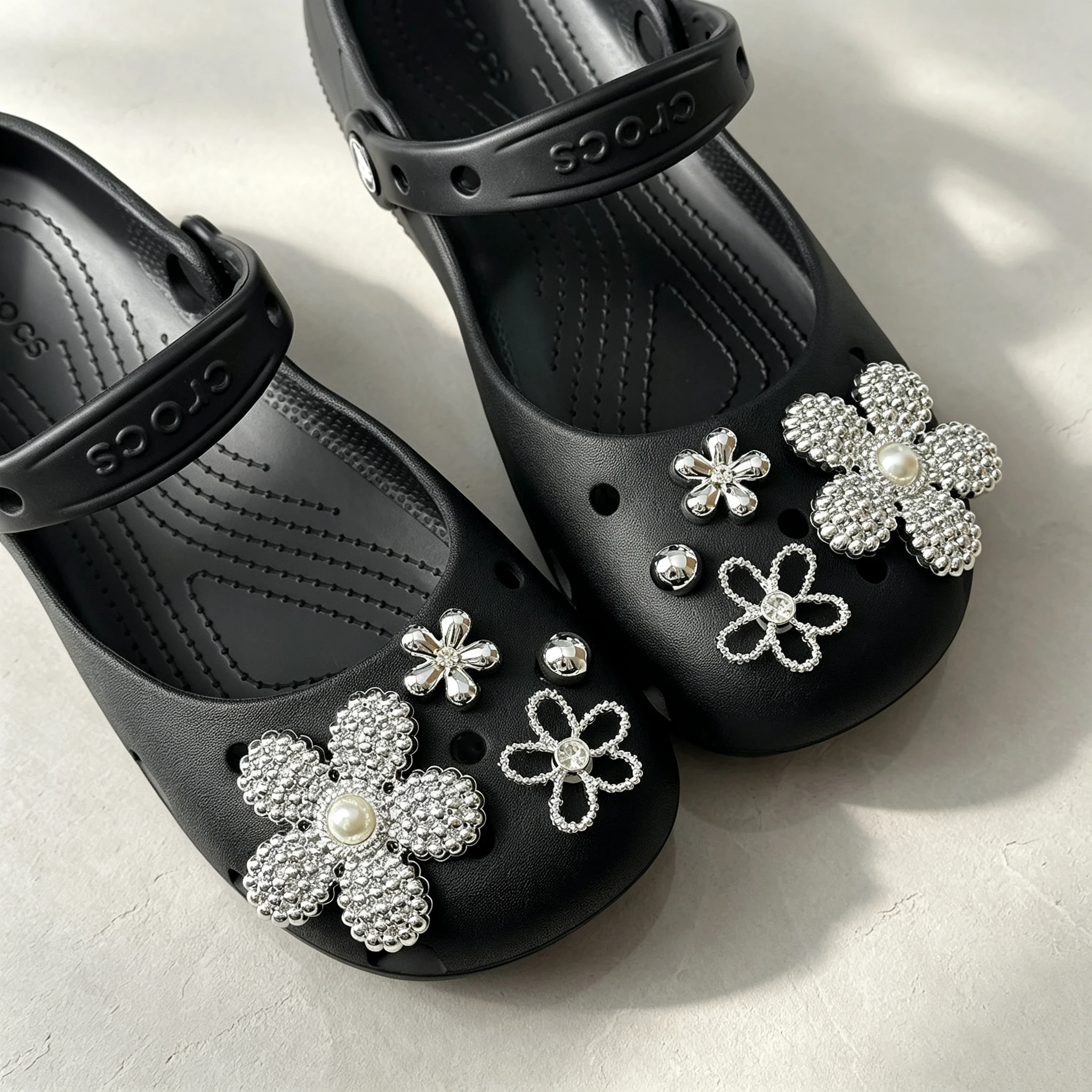 Conjunto de Pingentes Grandes de Metal com Flores para Sapatos, Verão 2026, Acessórios DIY Destacáveis para Sapatilhas Femininas, Tamancos e Decoração para Sapatos de Jardim em EVA