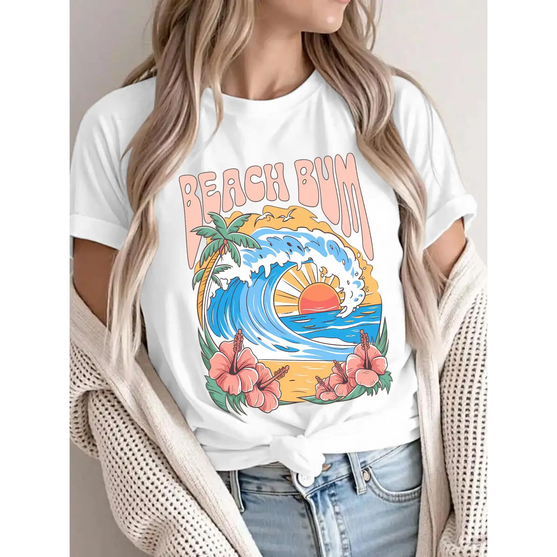 

Beach Bum T-shirt Women's Retro Hawaiian Graphic Tee Summer Vacation Tops Vintage Surfer Style T-shirt Beach Lover Gifts