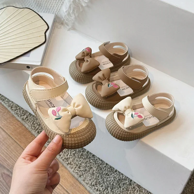 

Summer Girl's Sandals Bowknot Leisure Khaki Beige Children Sliders Sporty Hollow-out Soft Sole Comfy Kids Flat Shoes 22-31