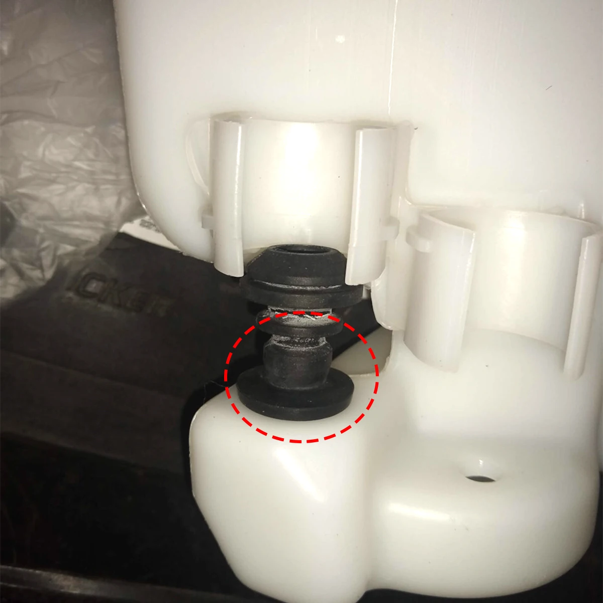 3pcs For BMW E93 N54 07-10 Washer Pump Grommet Windscreen Windshield Headlight Rubber Seal Gasket Reservoir Water Bottle Leaking view 6