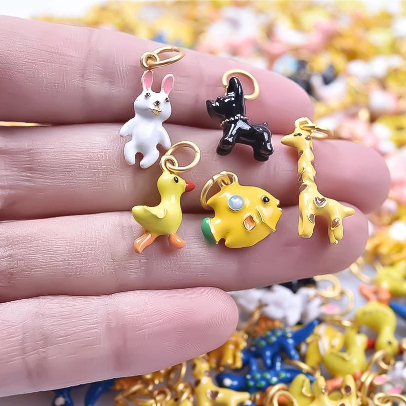 5Pcs/Lot Assorted Kawaii Cartoon Animal Cat Dog Rabbit Duck Giraffe Charms Jewelry Mix Marine Life Sea Animal Pendant Making