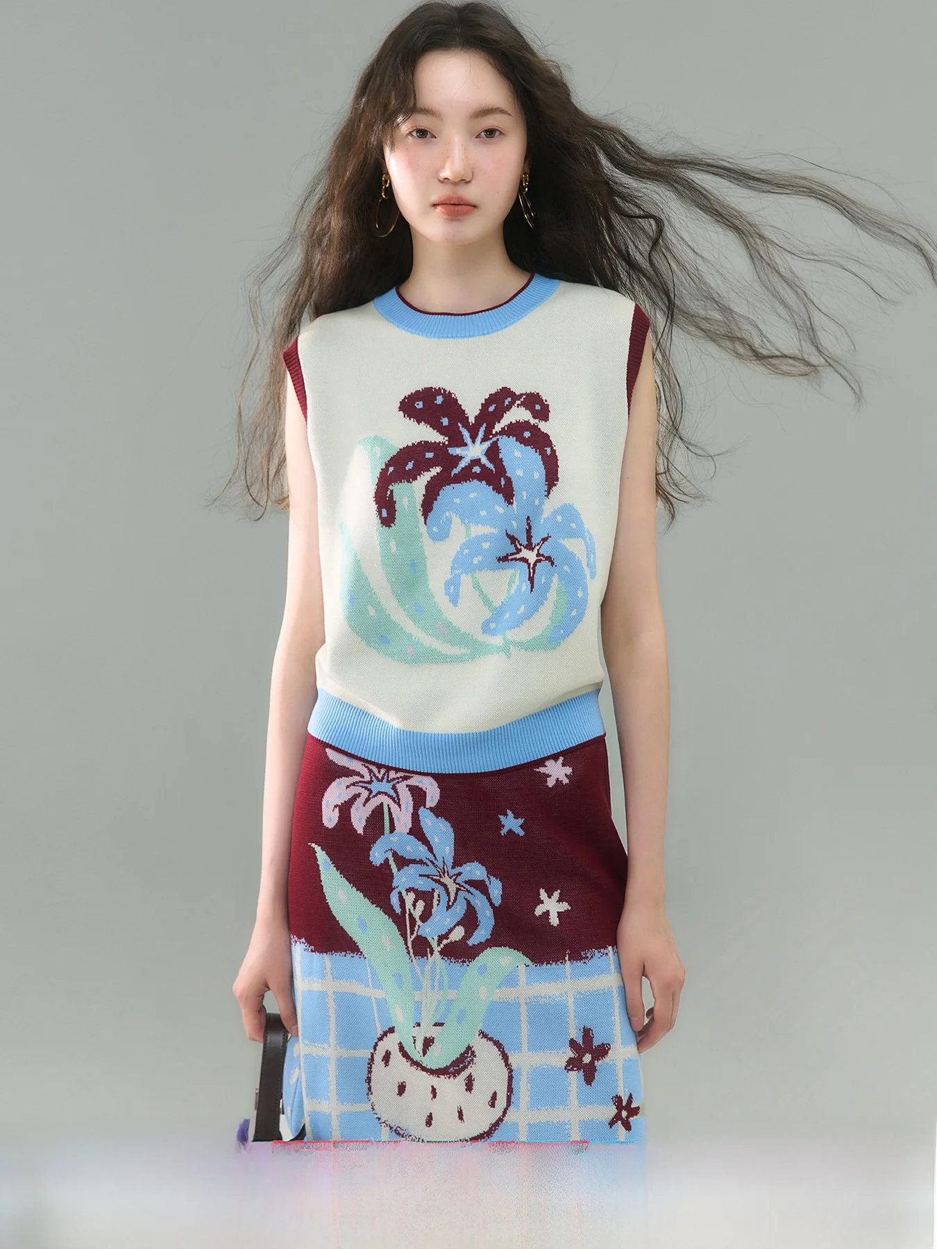 

Оригинальный дизайн, расписанный вручную комплект из жилета и юбки из смесового шелка с принтом лилий и цветов, для повседневной носки, женская мода