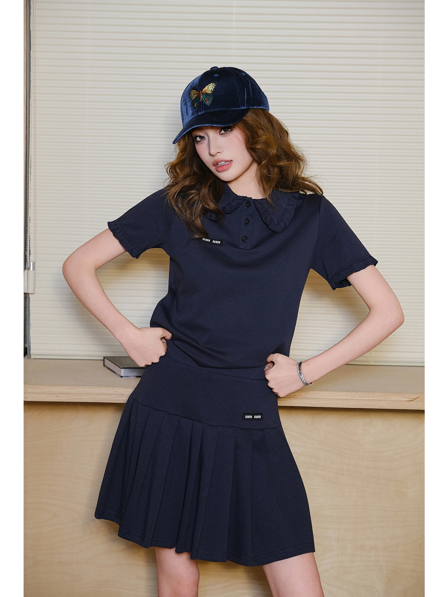 

Спортивный костюм MIUCO для гольфа и тенниса: комплект из двух предметов (футболка и юбка-шорты) с высокой талией, однотонный, для повседневной носки