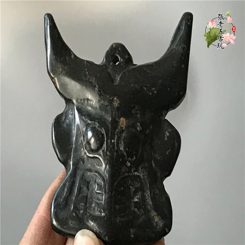 Collect old jade objects, meteorites, magnets, high jade ornaments and secondhand animal handles.