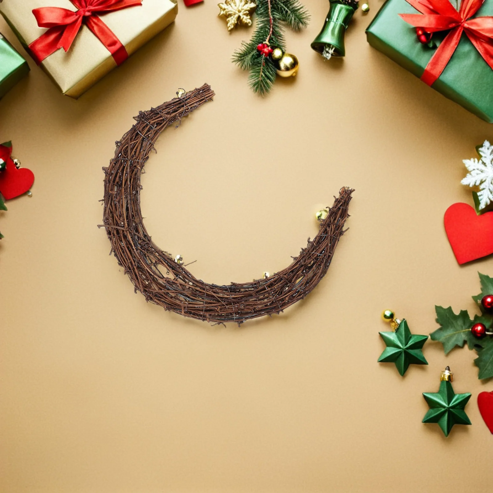 

2Pcs Moon Rattan Wreath Natural Vine DIY Craft Frame Crescent Shape Hang Decor for Holidays Moon Wreath Handicrafts Rattan Ring