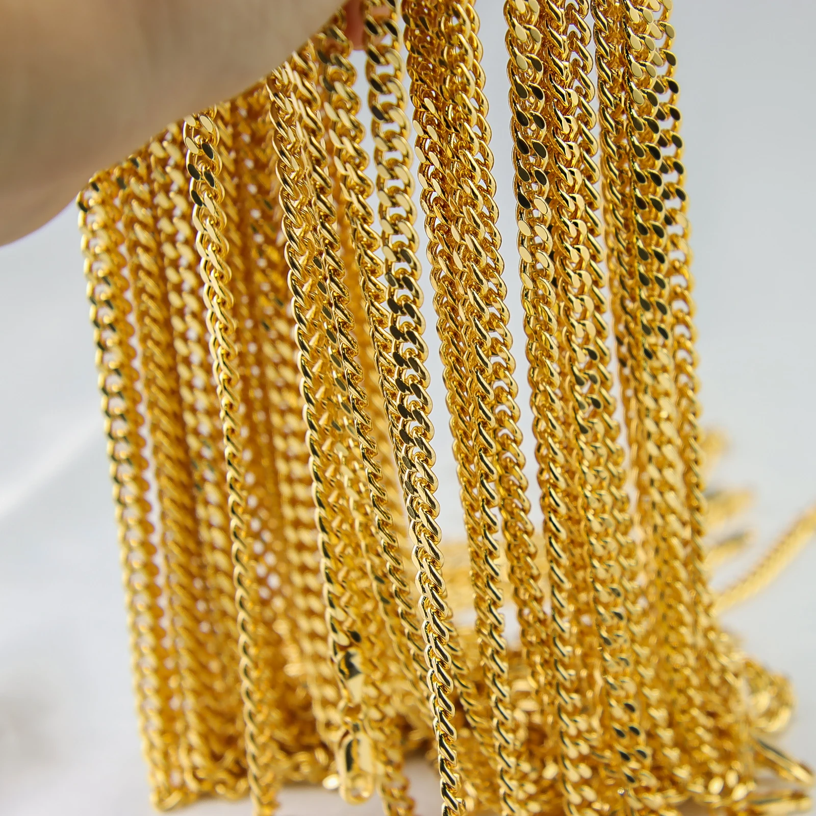 Arab Gold Color Long Chains 18k Copper Gold Plated Waterproof Simple No Change Color Pendant Chains Womens Mens Vintage Jewelry