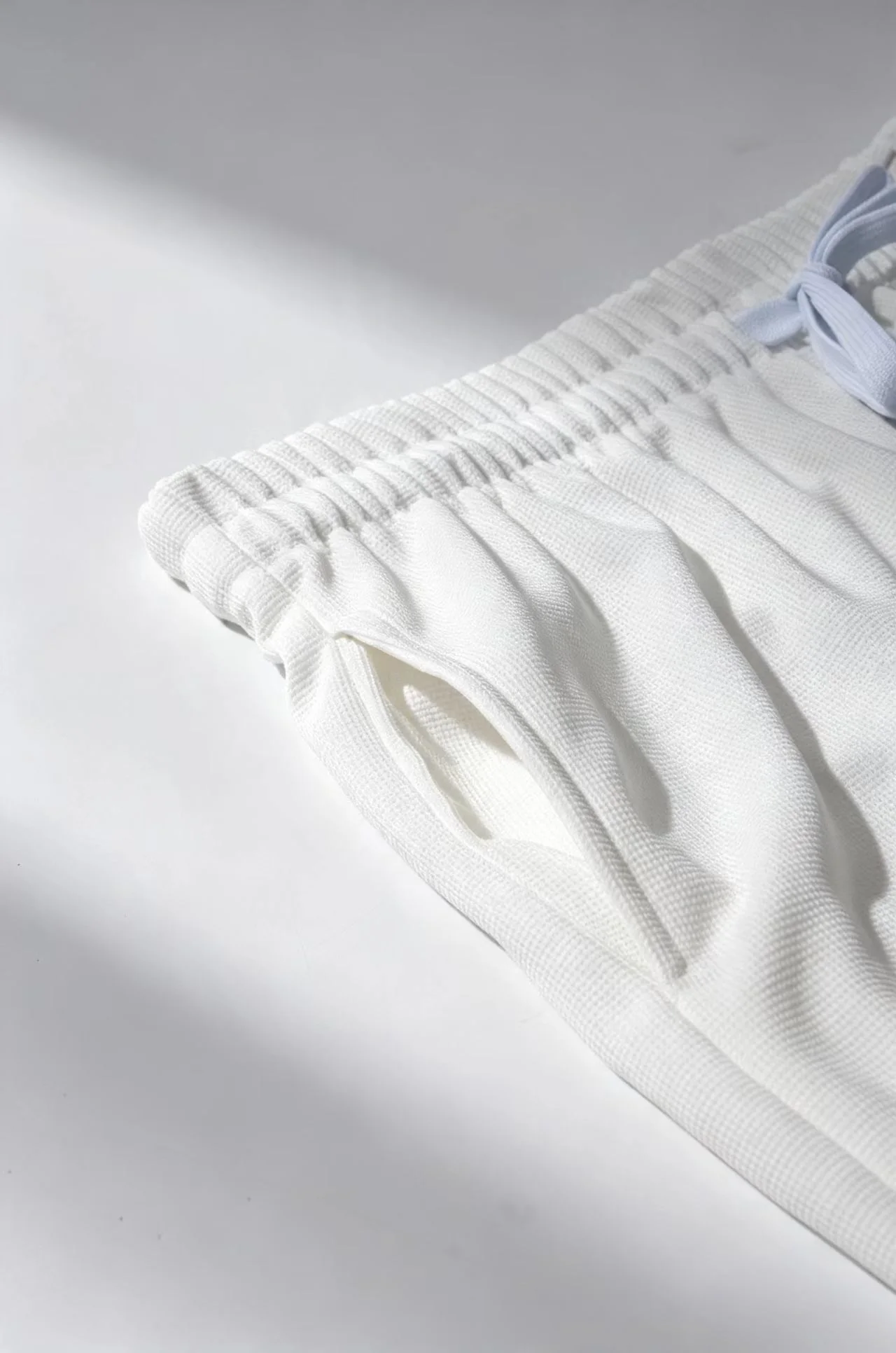 2026 Summer Hot Selling New Men's Sports Shorts Quick Drying Fabric High Quality Outdoor Gym Fitness and Leisure Sports Shorts