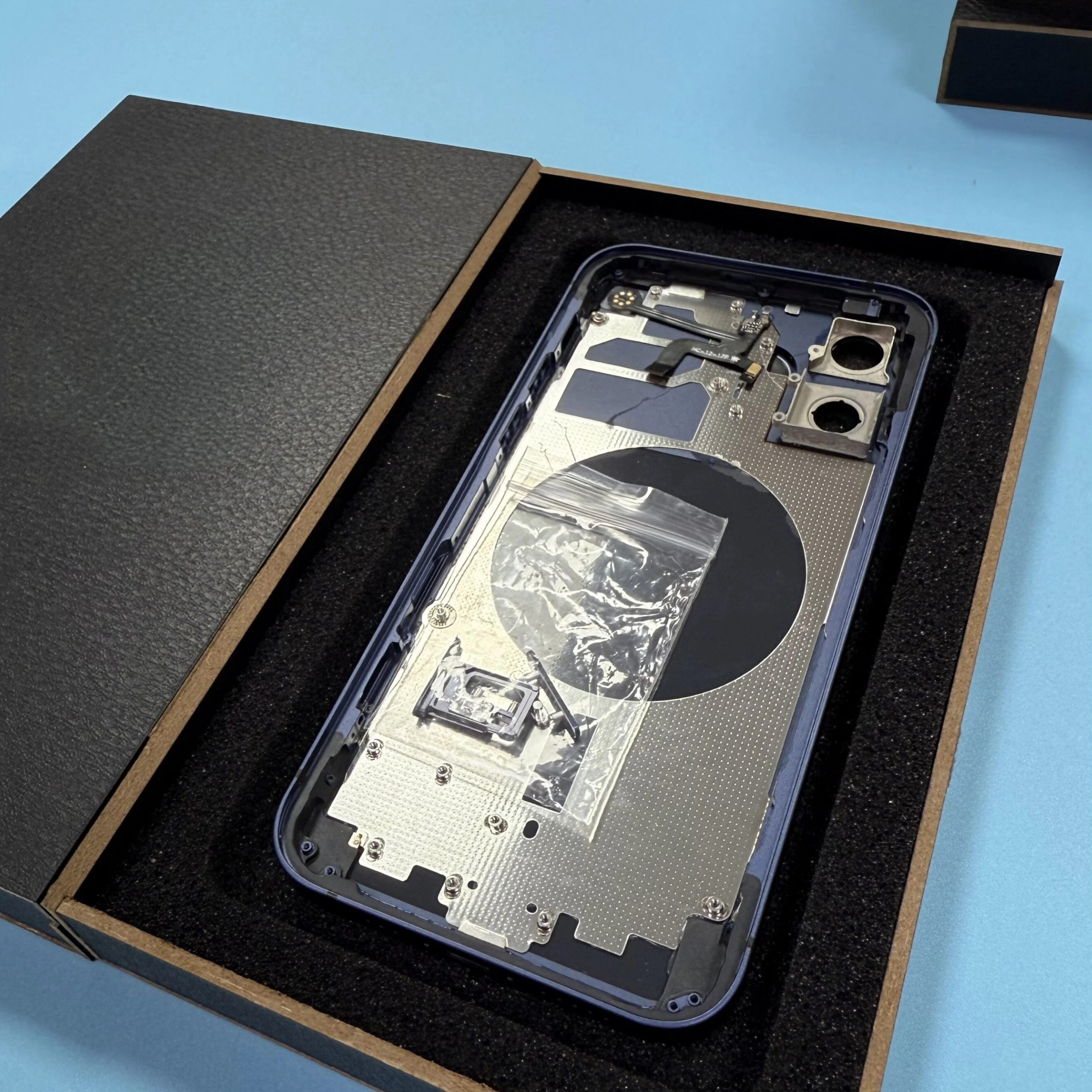 Housing 12 Up To 17 Pro 12 DIY 17 Pro Big Camera Back Cover Housing Battery Middle Frame Replacement For iPhone 12 Like 17 Pro view 4