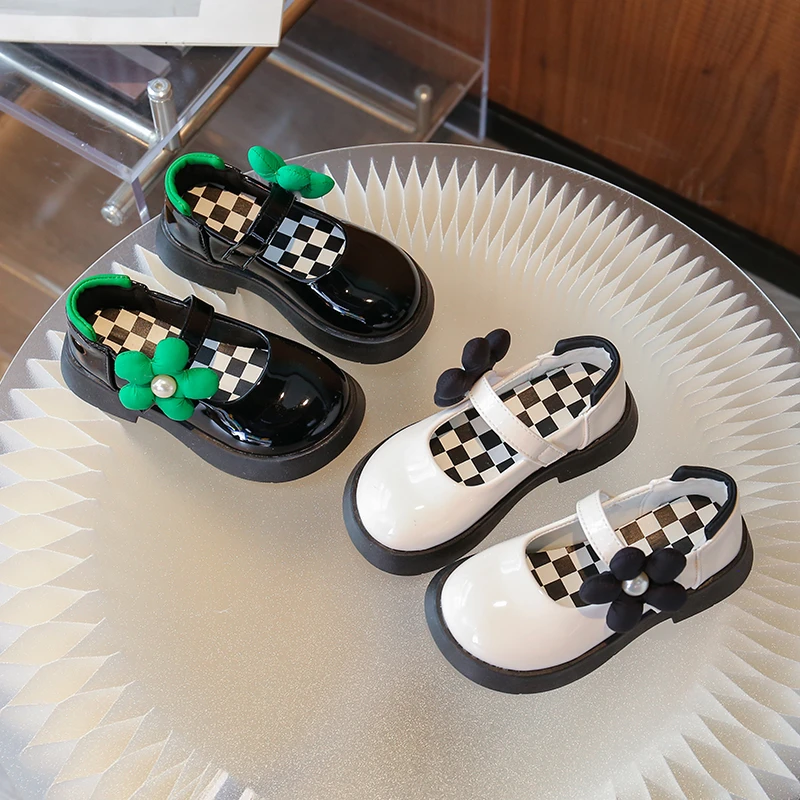 Girls Leather Shoes for Party Wedding Fashion Children Princess Flowers Performance Shoes Soft Sole Kids Mary Jane Shoes