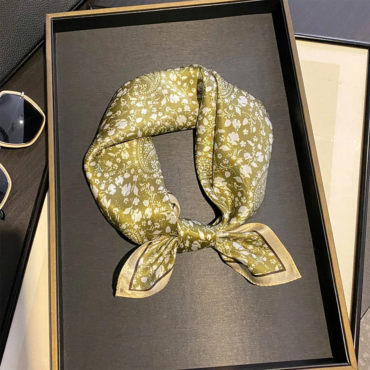 

53Cm 100% Pure Silk Ditsy Floral Paisley Square Scarf Women Olive Green Bandana Neckerchief Daily Outfit Headband Soft Gift