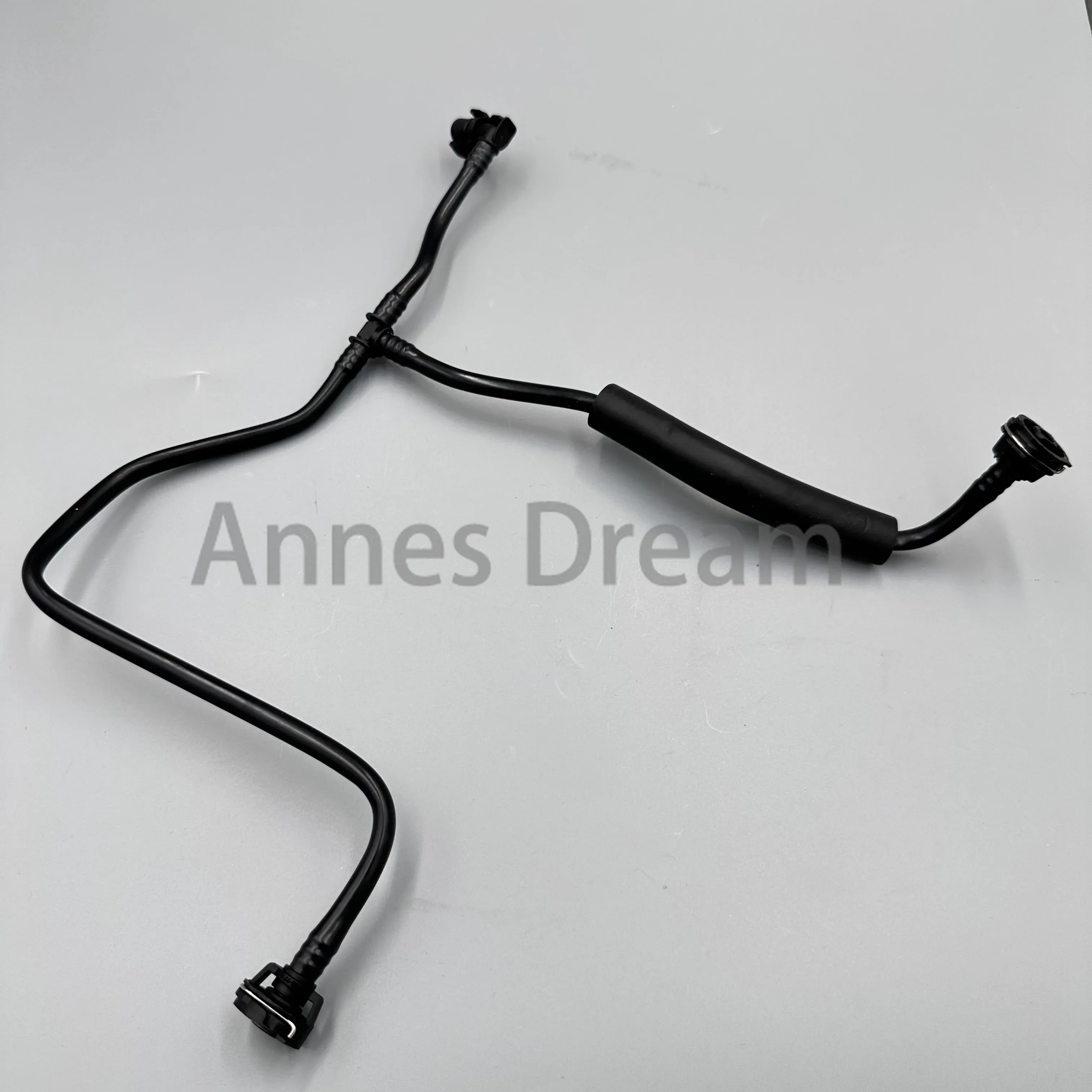 LR091813 T2H1438 Auto Parts Cooling Radiator Water Hose LR091813 T2H1438 For Land Rover Star Pulse Jaguar F-PACE