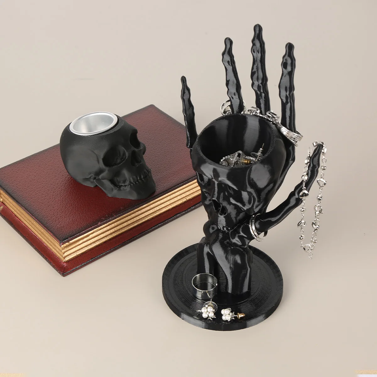 

1 Piece of Skull Hand-Shaped Jewelry Stand, Unique Design, Enhance Dressing Table Style, a Must-Have Quality Life.