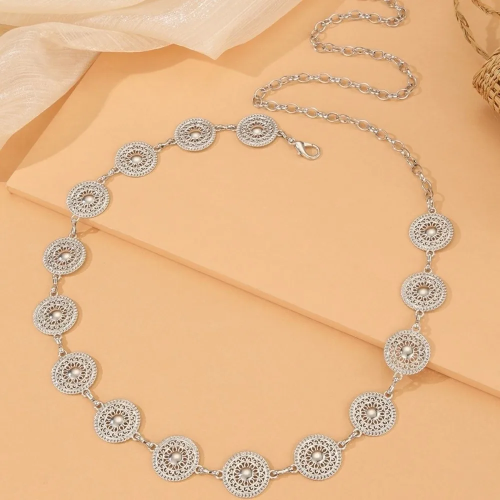 Retro Damski Łańcuszek na Pas w Stylu Bohemy z Ażurowym Wzorem, Rzeźbiony Pasek, Regulowany, Ekskluzywny Łańcuszek na Ciało do Sukienki