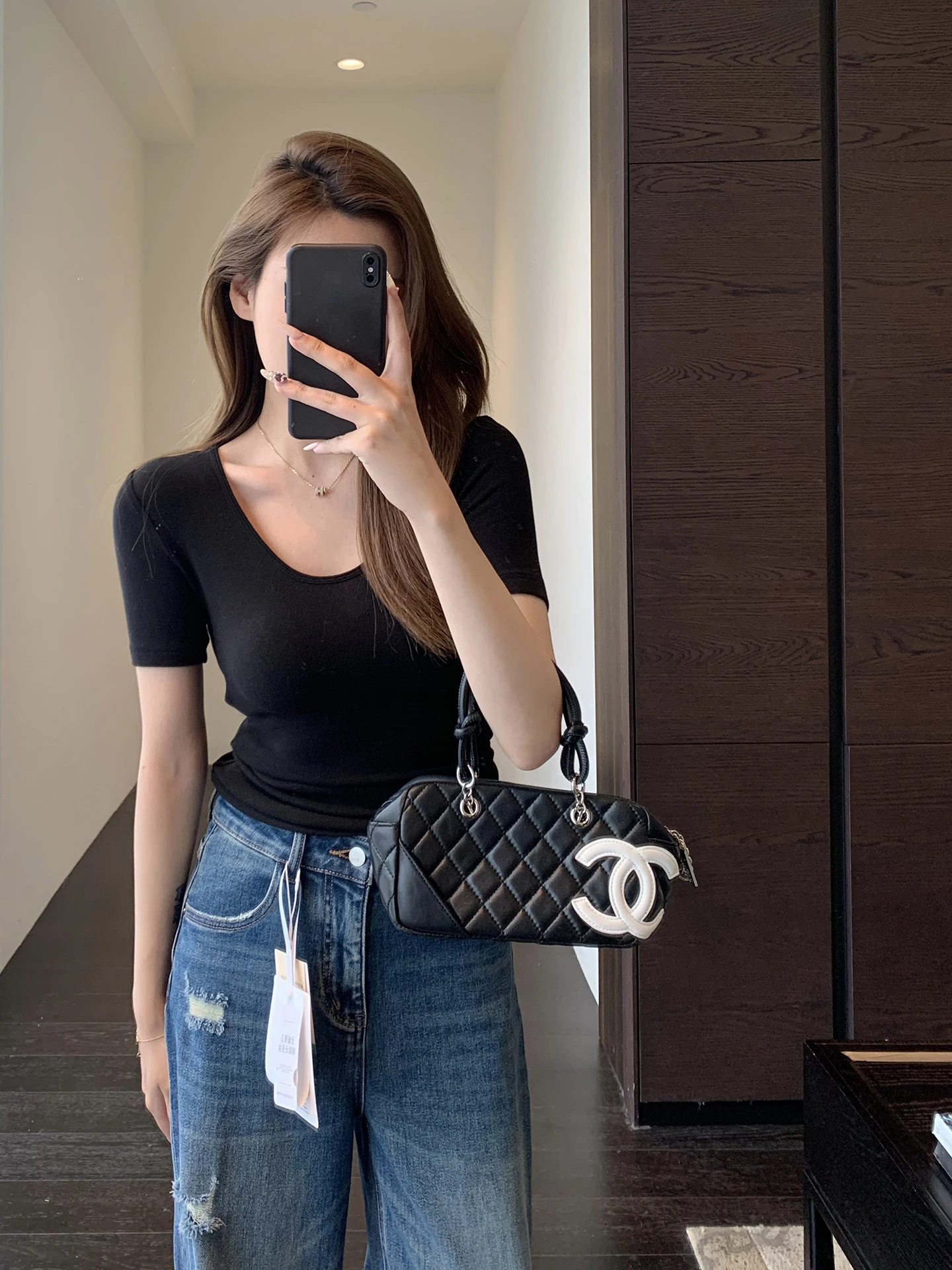 

Модная женская футболка с U-образным вырезом, приталенная, с коротким рукавом, весна-лето, новая модель, дышащая, комфортная, впитывающая пот, высокого качества.