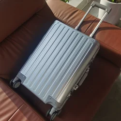 Famose valigie da viaggio interamente in alluminio bagaglio in lega di magnesio Trolley universale con ruote borsa da imbarco da 20 pollici scatola di metallo da viaggio