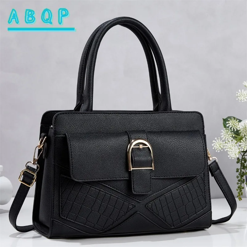 Women's Handbag Solid Color Fashion Women's Shoulder Bag Luxury Brand Fashion Personality Casual Women's Bag Large Capacity