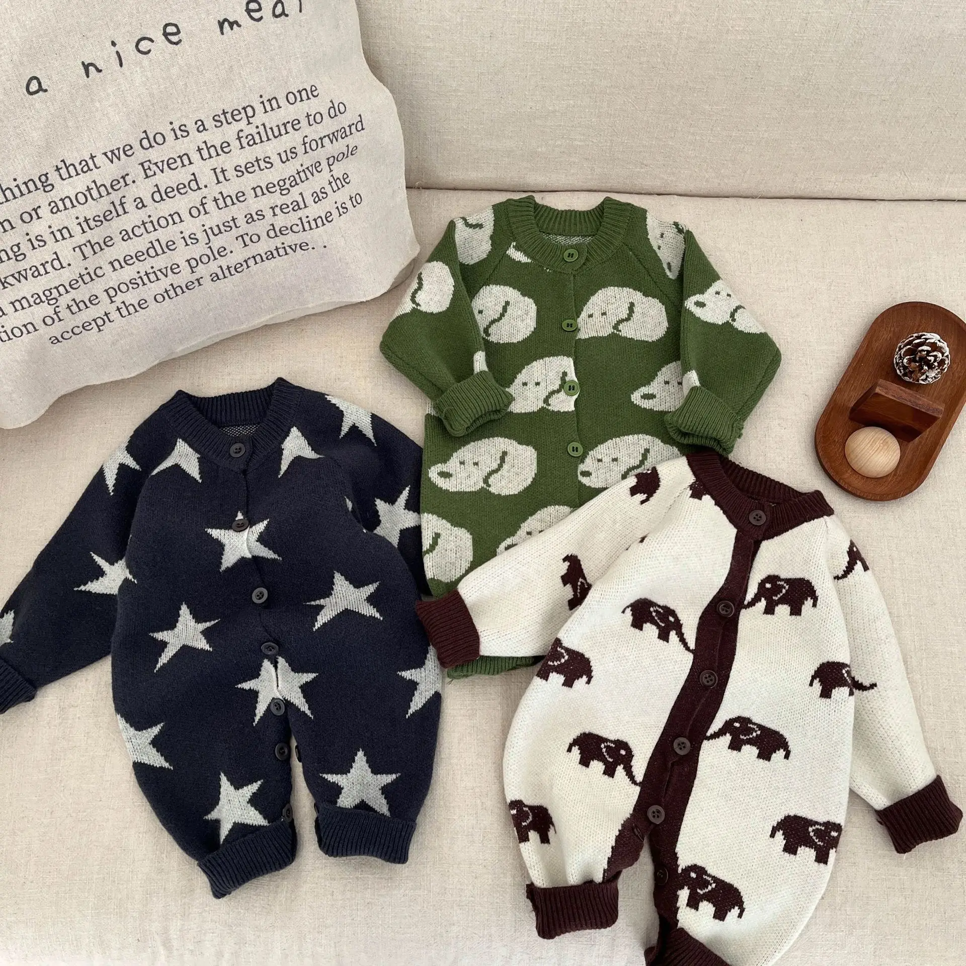 

Baby Clothes Korean Style Cmfortable Sweater Romper 2025 Spring and Autumn New Boys and Girls Baby Cartoon Cute Knitted Romper