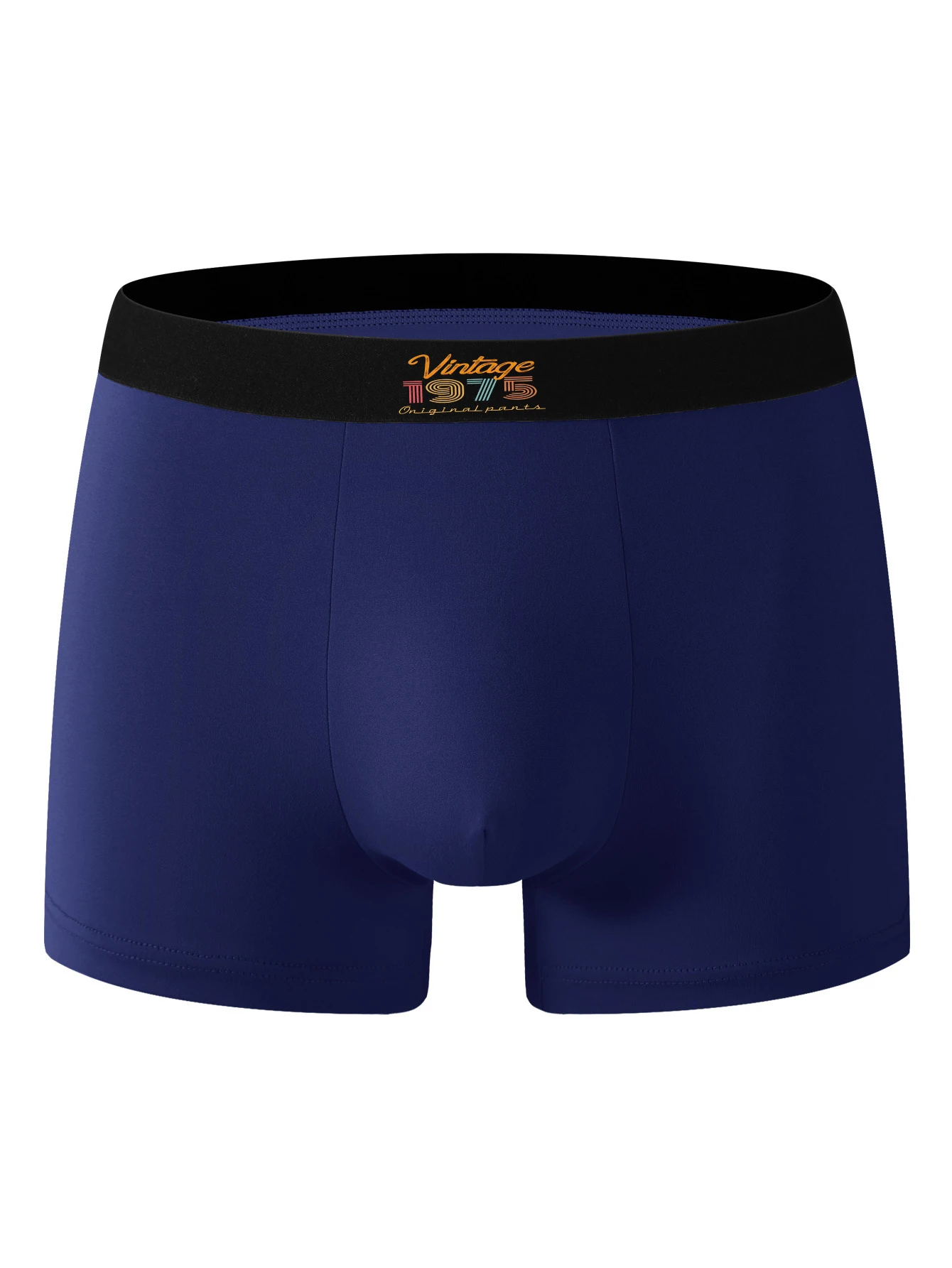The men underwear is very comfortable simple close-fitting four-corner shorts have a logo for the new style in the summer of 25