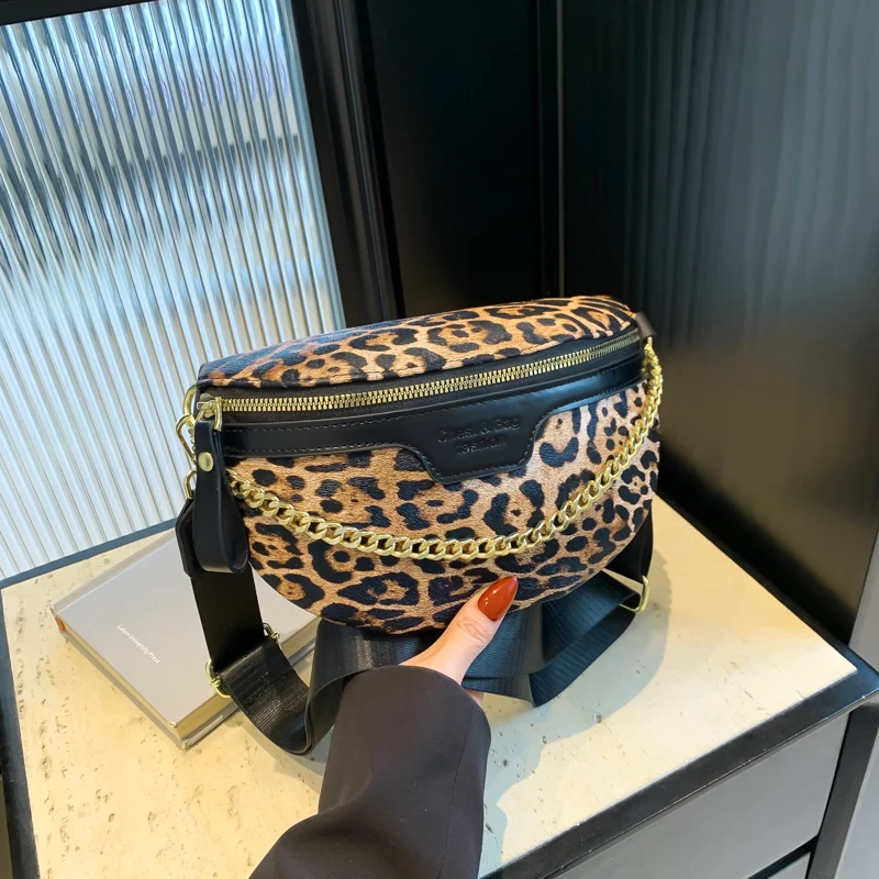 Leopard print Women Chest Bag Top Quality Leather Shoulder Crossbody Bag Ladies Fashion Waist Pack Half Moon Belt Bag Fanny Pack