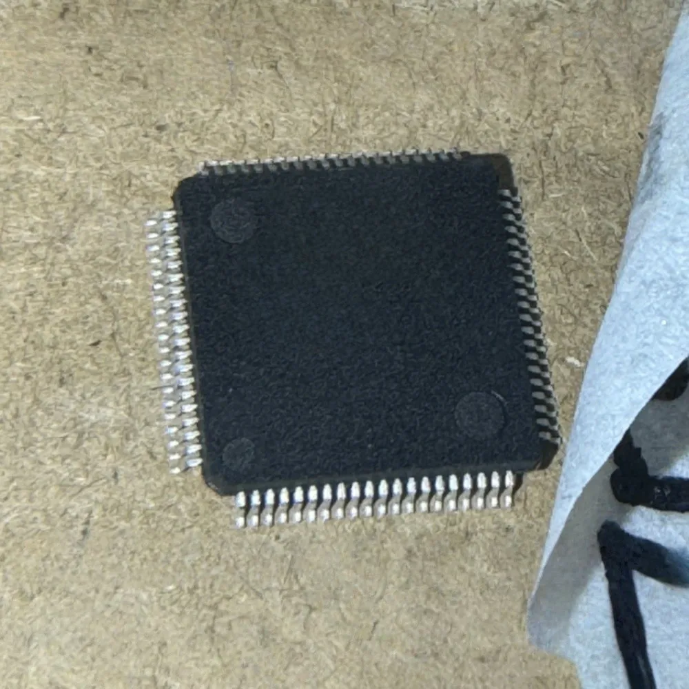 1-10PCS SC16C754BIB80 27M4AC TLC27M4A TLC27M4AC 74HC14A TC74HC14AF 74HC14 MC14511B MC14511BFEL