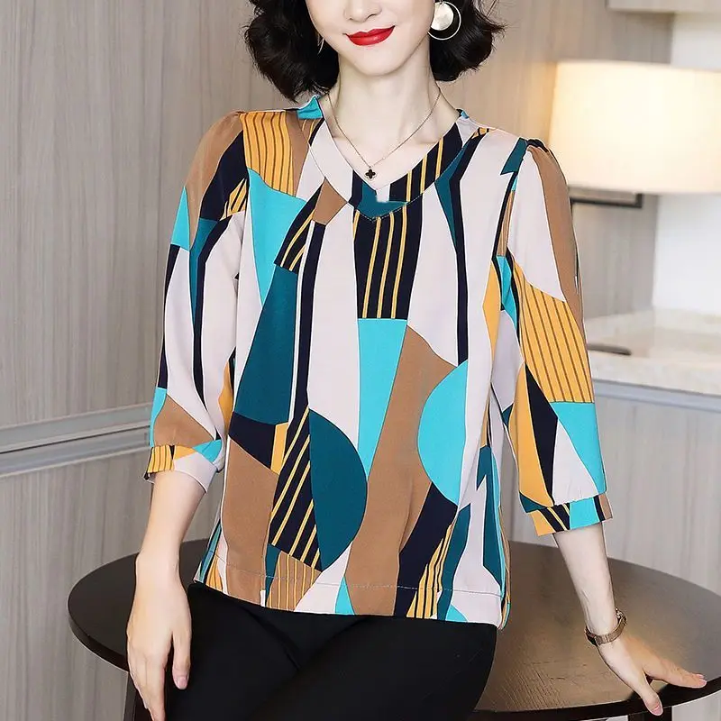 Korean Fashion Women Clothing Basic Chiffon Shirt Contrast Color 3/4 Sleeve V-neck Pullovers Top Spring Summer New Casual Blouse