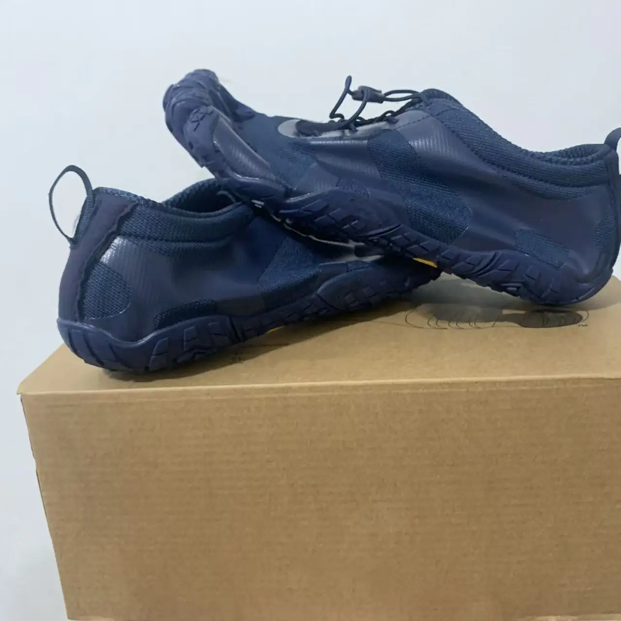 New 2025 Summer Essentials Professional Unisex Squat Weightlifting Shoes Power Wrestling Shoes Neutral Squat Shoes Fitness Shoes