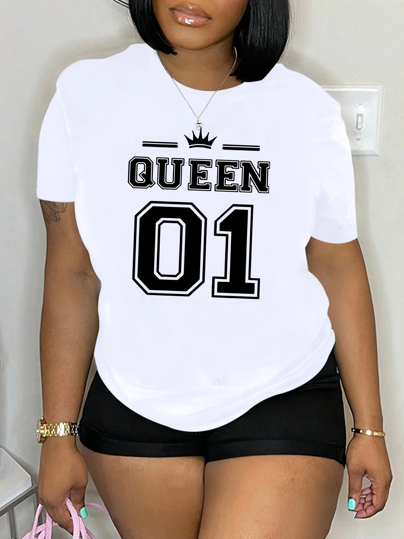 Letter Queen Print Casual Short Sleeve T-Shirt Vibrant Graphic Tee for Summer Womens ComfortableTops Daily Wear Clothing