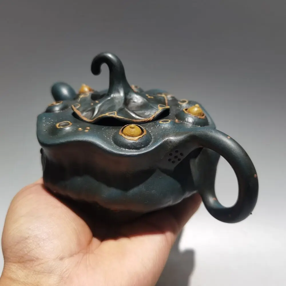 China Yixing Zisha carved lotus pod leaf statue Kung Fu Tea Exquisite Teapot