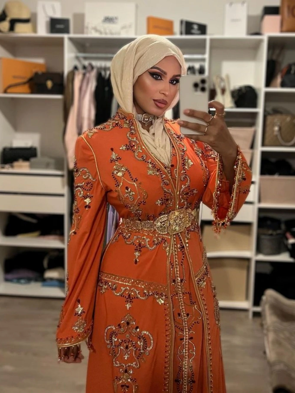 Caftan Beaded Appliques Evening Dresses Luxury Sequins Long Sleeve Dress Muslim Moroccan A-line Customized Gown Robe De Mariée