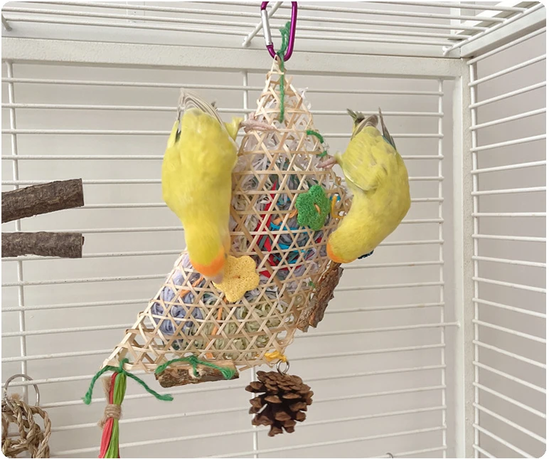 Parrot Bite Toys Climbing Foraging Bird Chewing Toy Colored Paper Shredder Bamboo Woven For Lovebirds,Cockatiels,Budgies