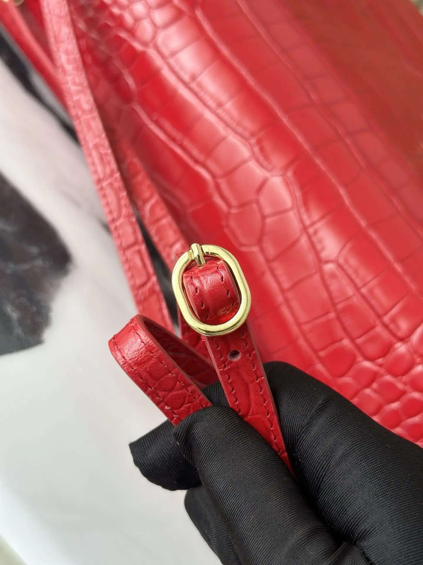 Classic Solid‑color Designer Style Ladies Shoulder Bag Wear‑resistant PU Leather Portable Handbag Adjustable Crossbody Bag Multi‑pocket Daily Work Shopping Female Purse Delicate Metal Buckle Practical Storage Women Accessory Gift